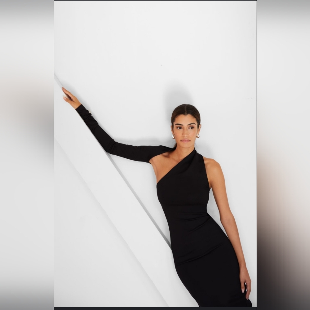 Marcella Moda New York Asymmetrical sleeve maxi dress evening wear Medium